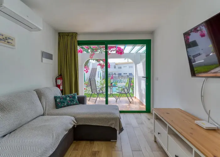 Elegante 5 Min De Playa Apartman